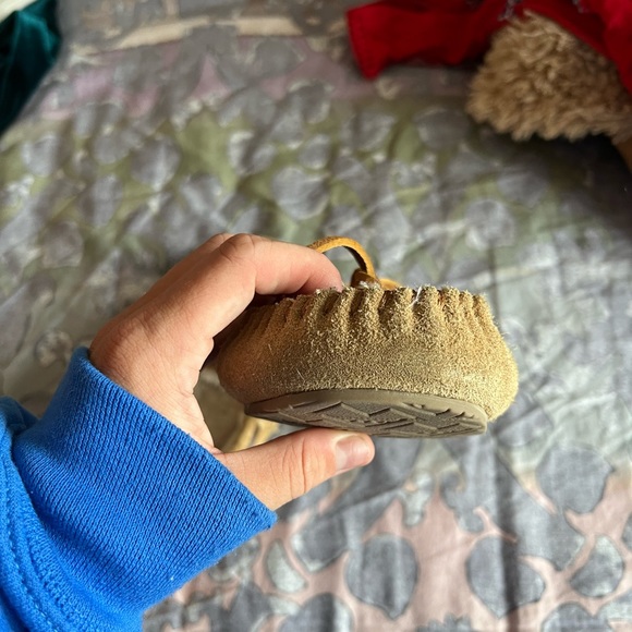 NWOT Minnetonka Moccasins - Picture 5 of 7